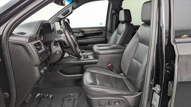 Used 2022 Chevrolet Suburban Z71 w/ Luxury Package AWD/4WD image 14