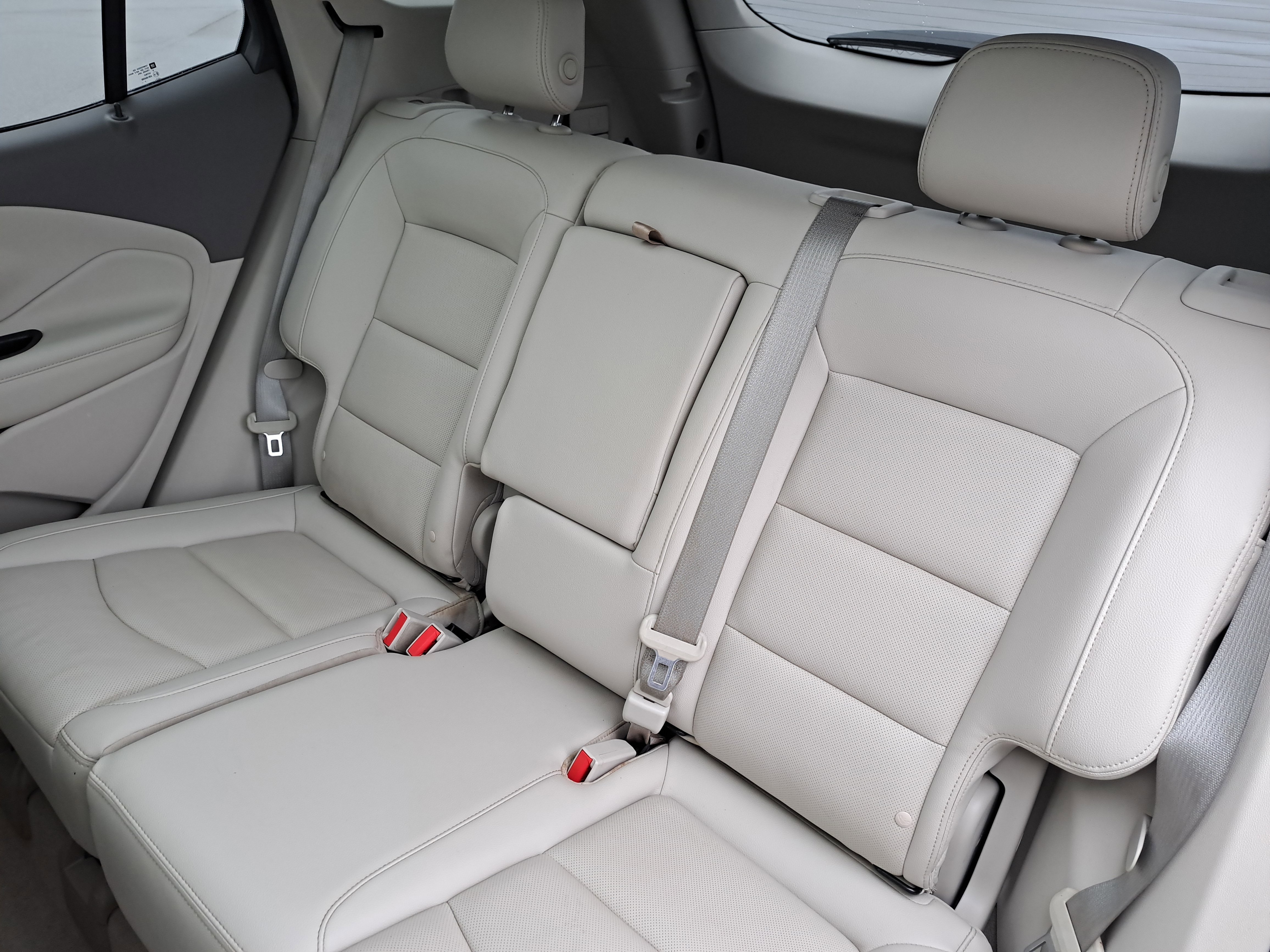 Used 2018 GMC Terrain Denali w/ Advanced Safety Package image 14