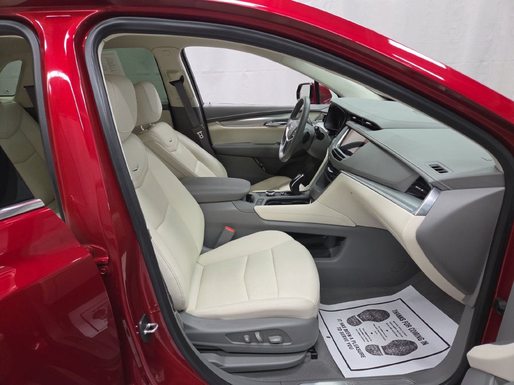 Used 2022 Cadillac XT5 Premium Luxury AWD/4WD image 12