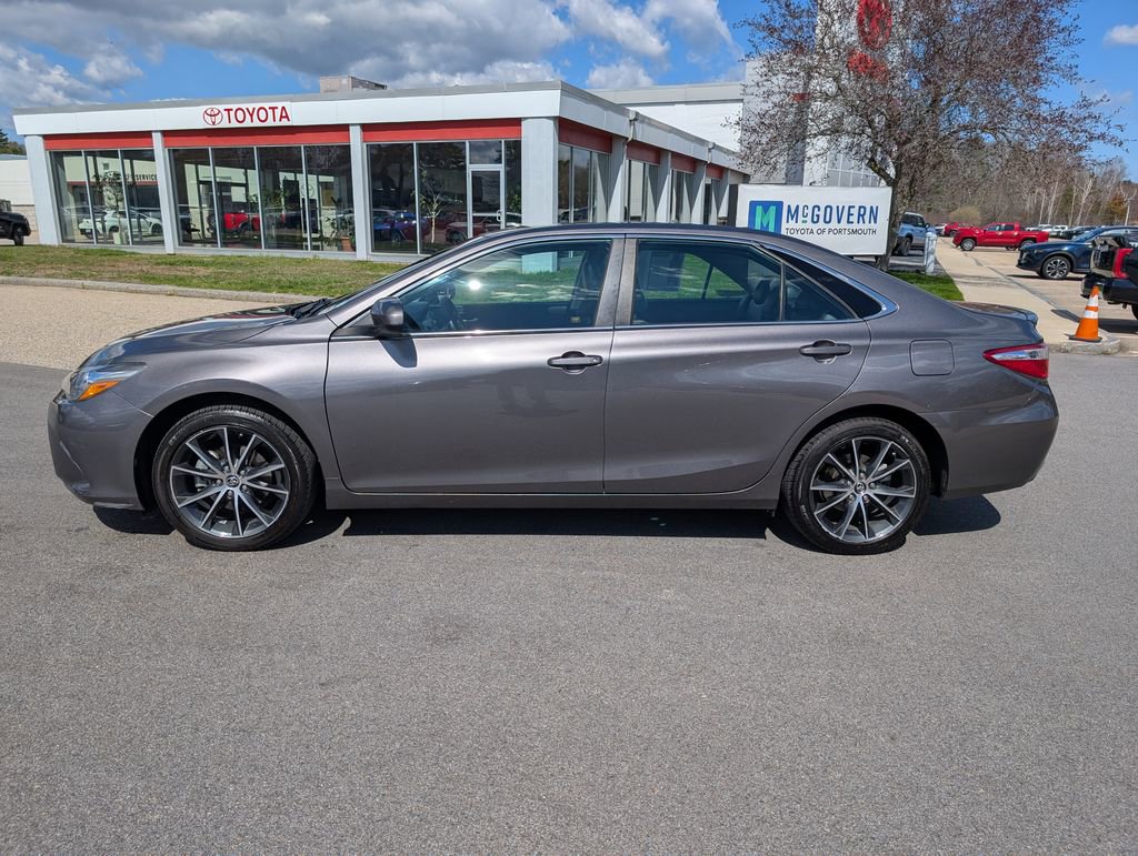 Used 2016 Toyota Camry XSE w/ Moonroof Package FWD image 2
