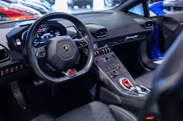 Used 2019 Lamborghini Huracan LP 580-2 image 32