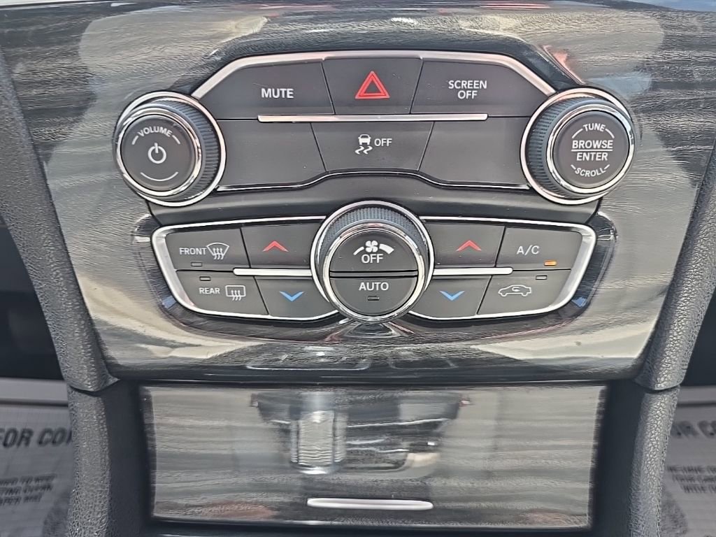 Used 2018 Chrysler 300 Touring w/ Sport Appearance Package image 36