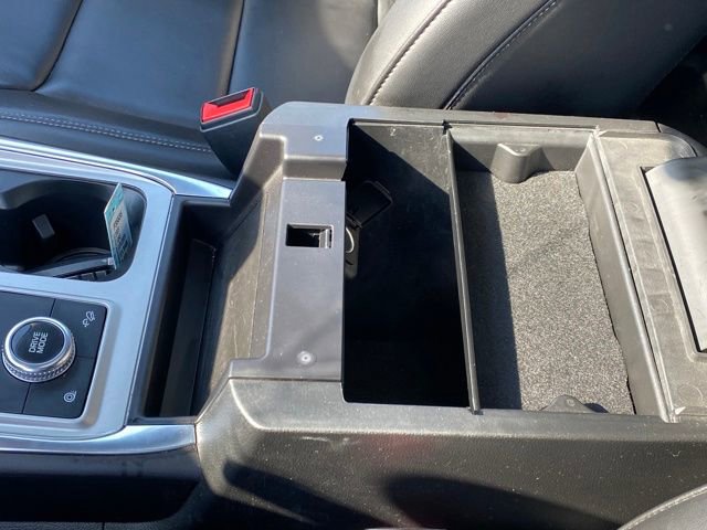 Used 2023 Ford Explorer XLT image 15