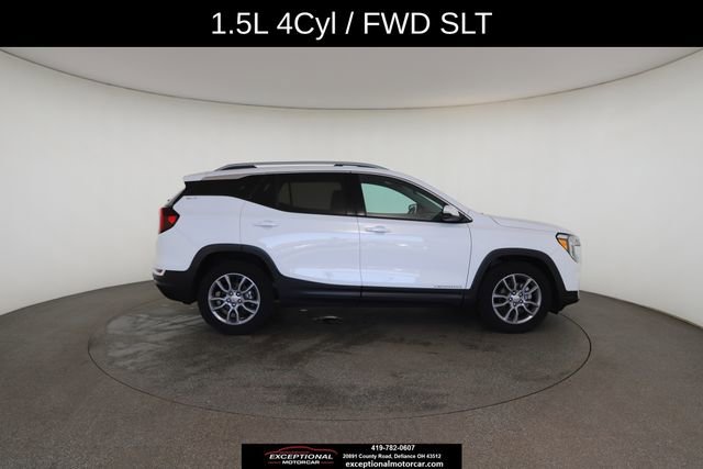 Used 2023 GMC Terrain SLT image 23