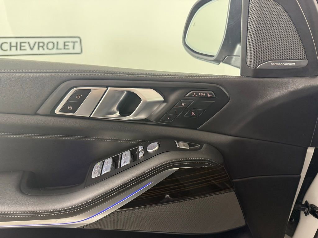 Used 2025 BMW X7 xDrive40i image 24