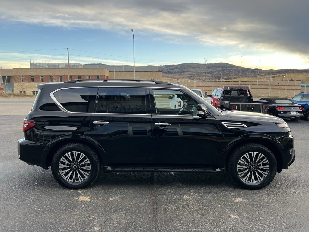 Used 2024 Nissan Armada SL w/ Midnight Edition Package image 6