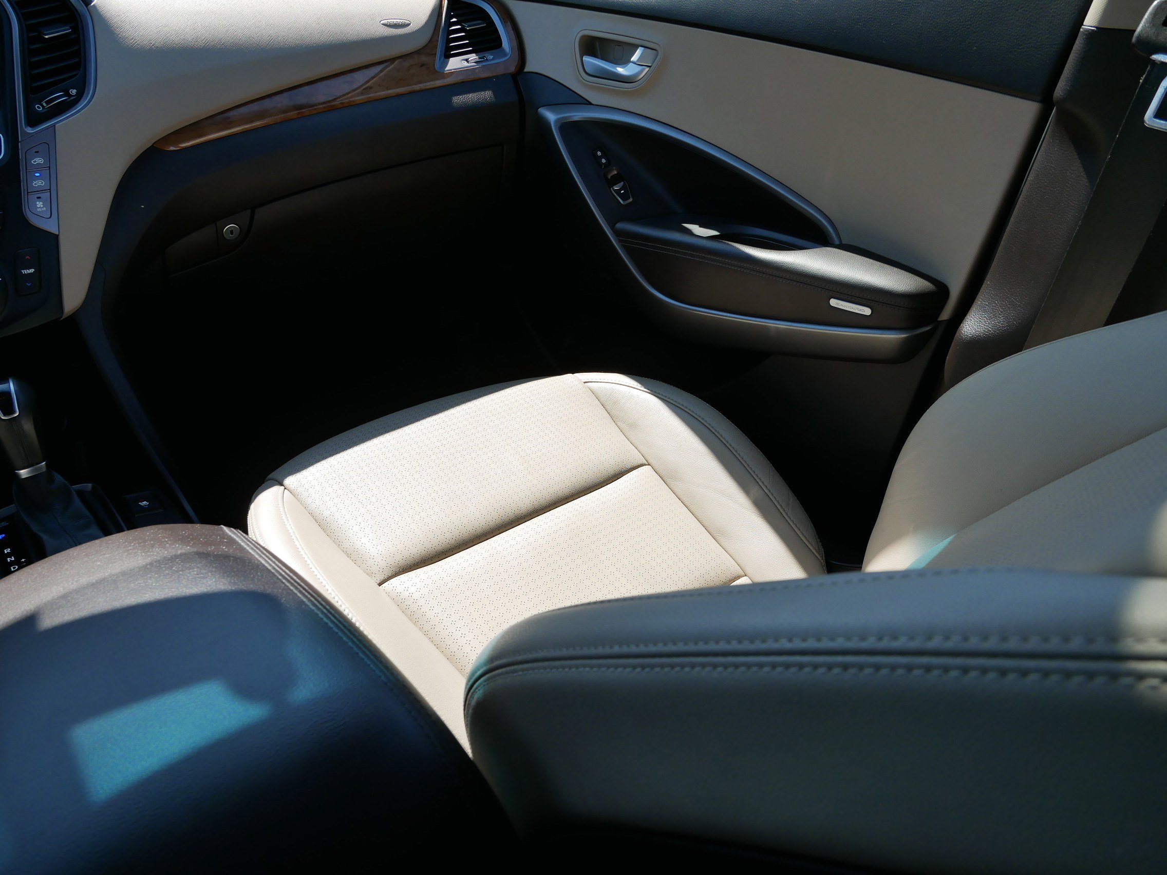 Used 2014 Hyundai Santa Fe Limited image 11