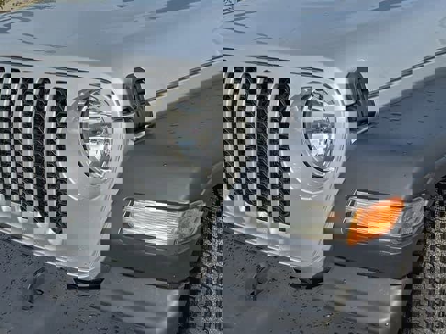 Used 2024 Jeep Wrangler Sport S image 33