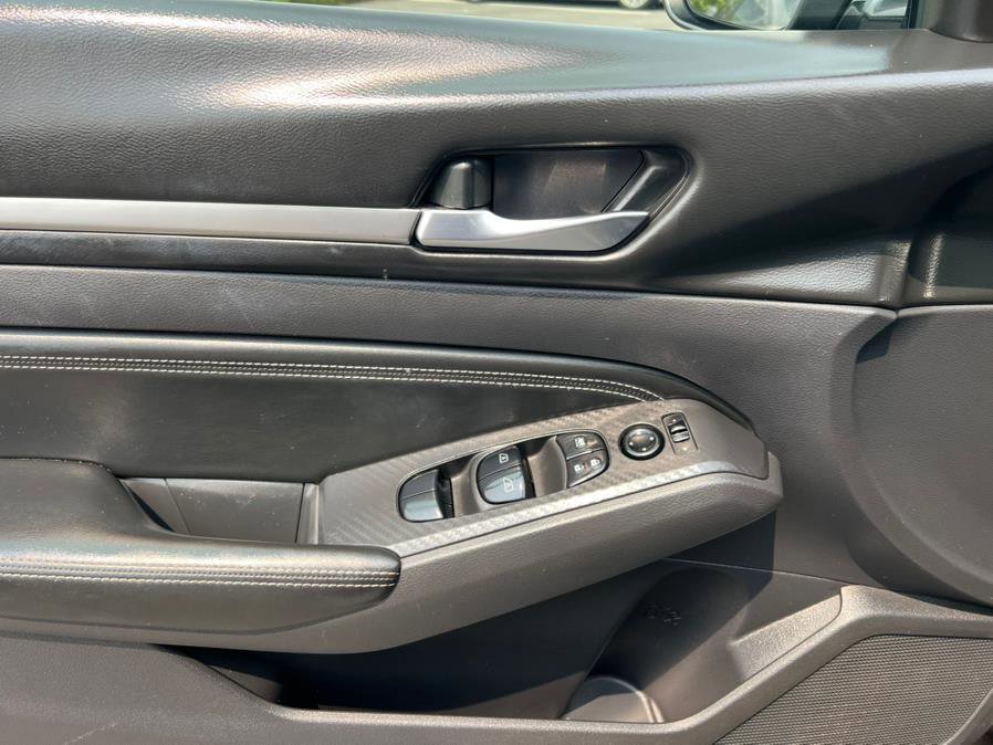 Used 2019 Nissan Altima 2.5 SV FWD image 8