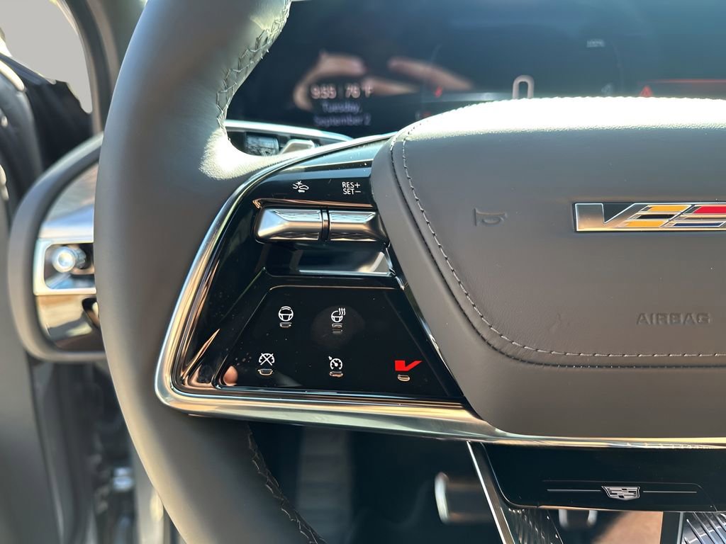 New 2026 Cadillac Lyriq V image 30