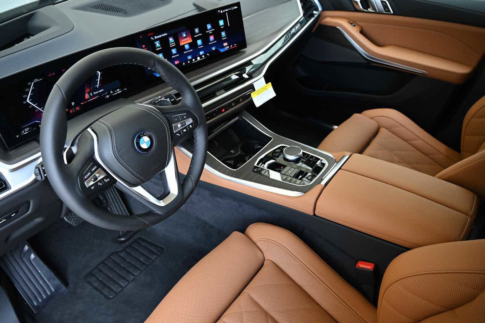 Used 2026 BMW X5 xDrive50e image 9