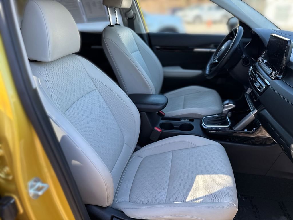 Used 2021 Kia Seltos SX w/ SX Sunroof Package image 25