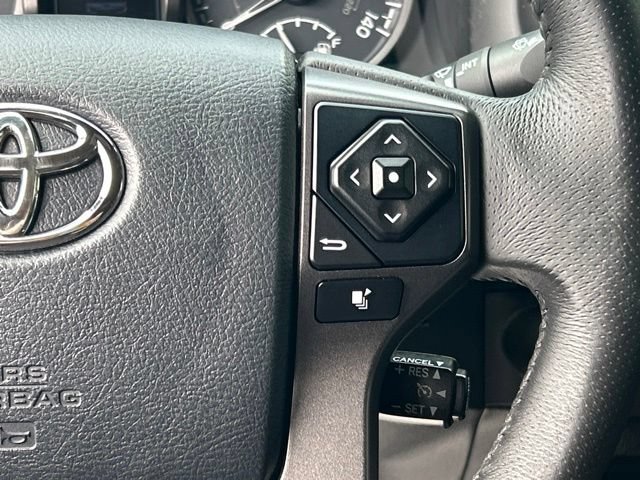Used 2017 Toyota Tacoma TRD Sport w/ Tow Package (A/T) AWD/4WD image 46