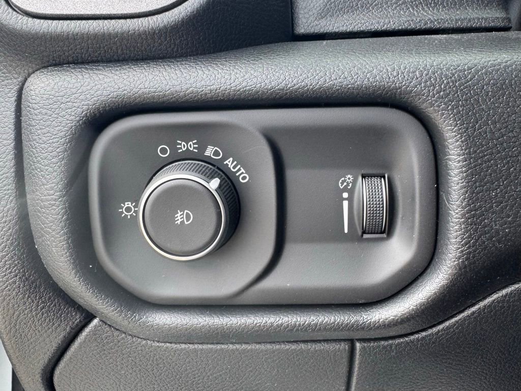 New 2026 RAM 5500 Tradesman AWD/4WD image 24