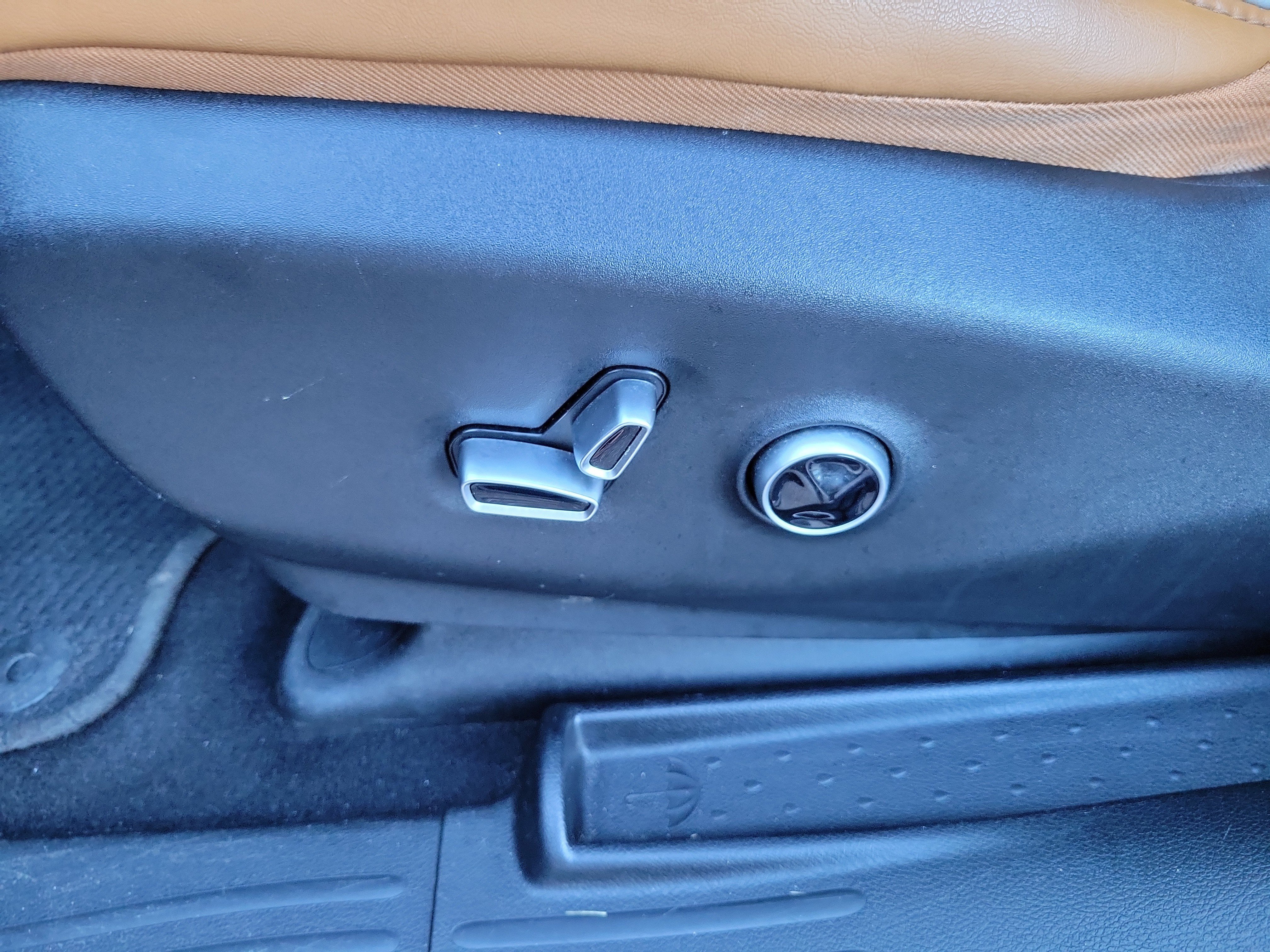 Used 2021 Chrysler Pacifica Pinnacle FWD image 26