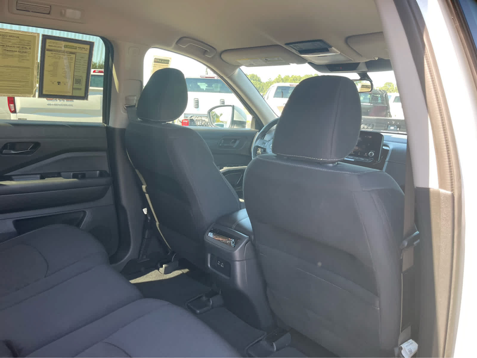 Used 2024 Nissan Pathfinder SV FWD image 25