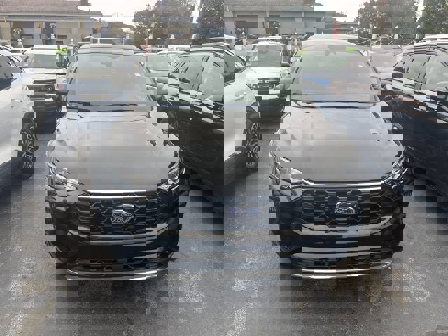 Used 2023 Ford Escape ST-Line image 2