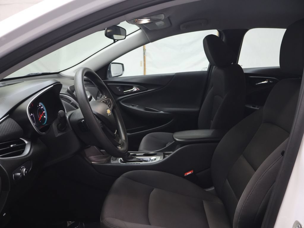Used 2024 Chevrolet Malibu LS FWD image 16