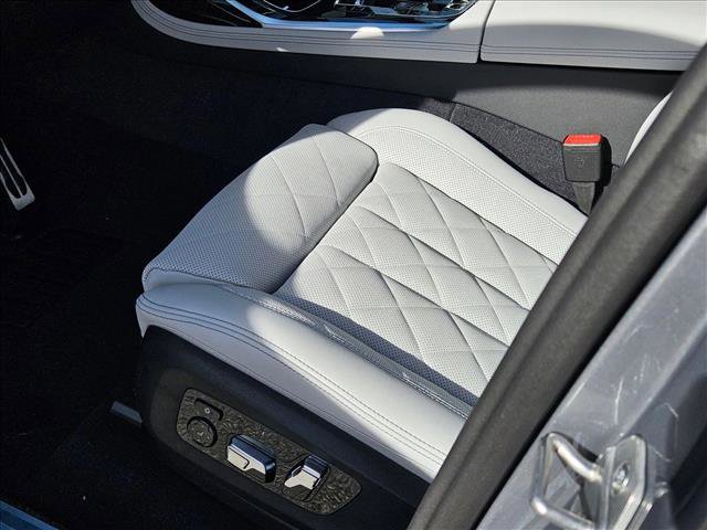 New 2026 BMW 330i Sedan w/ Convenience Package image 4