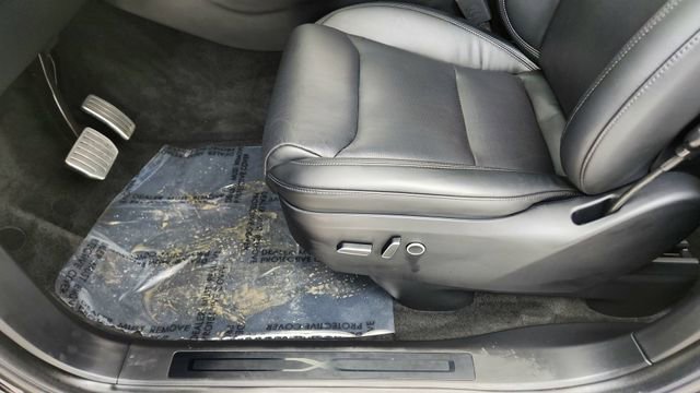 Used 2022 Tesla Model X image 36