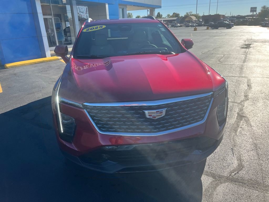 Used 2025 Cadillac XT4 Premium Luxury w/ Technology Package image 8