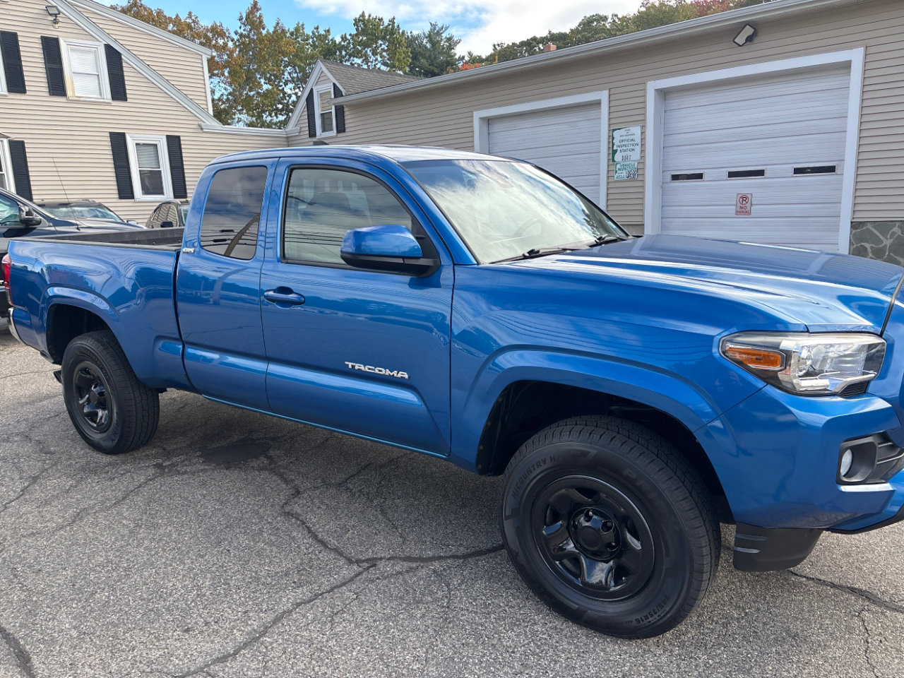 Used 2018 Toyota Tacoma SR5 image 7