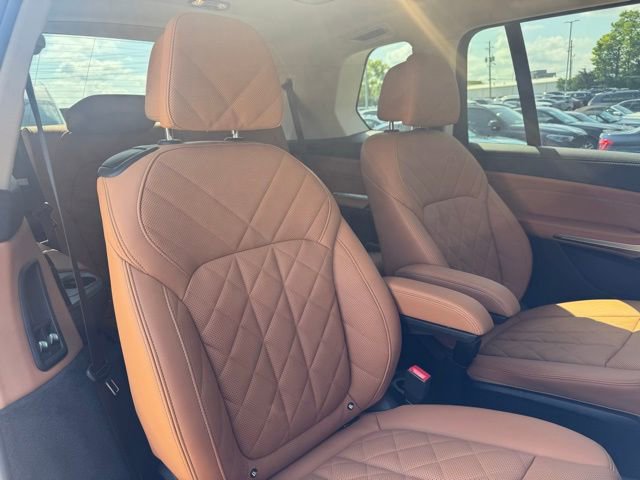 Certified 2024 BMW X7 xDrive40i w/ Climate Comfort Package image 25