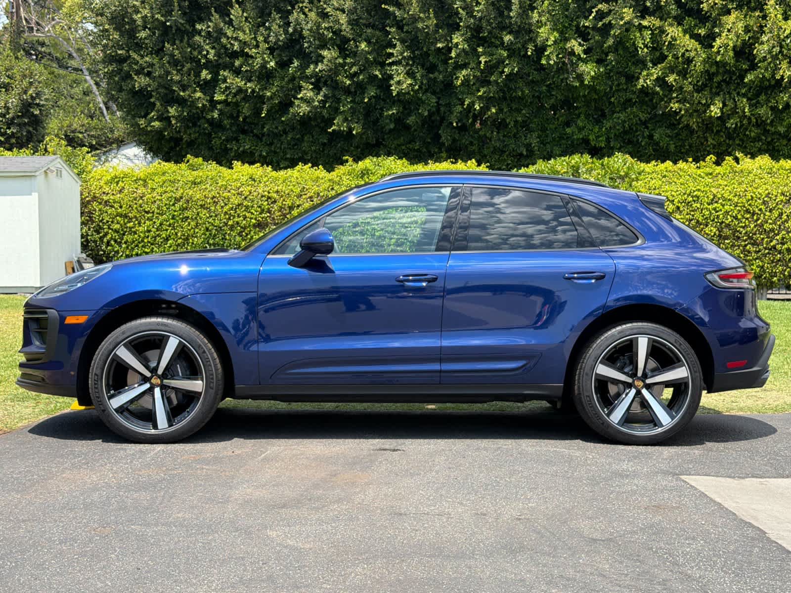 New 2026 Porsche Macan AWD/4WD image 2