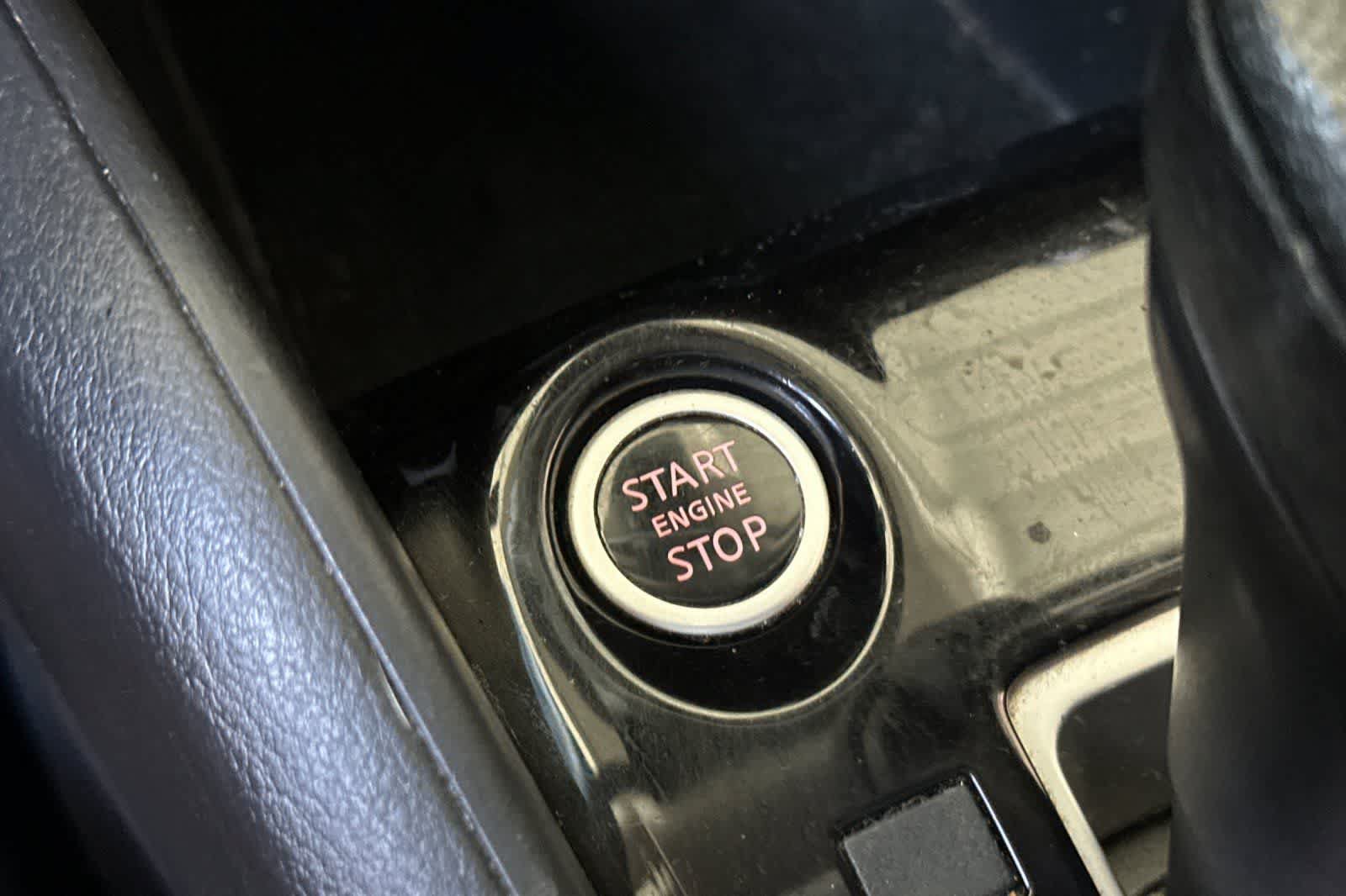 Used 2020 Nissan Versa S FWD image 26