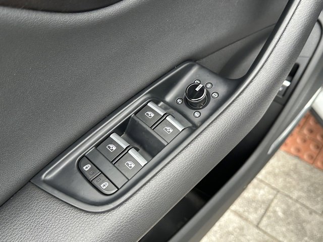 Used 2021 Audi Q8 Prestige image 11