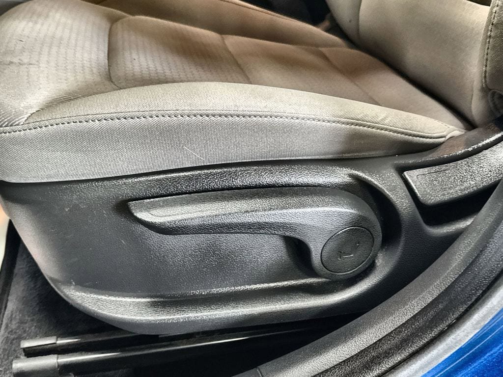 Used 2018 Hyundai Elantra Value Edition FWD image 13