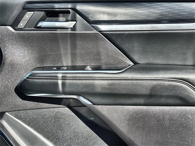 Used 2025 GMC Acadia Elevation image 23