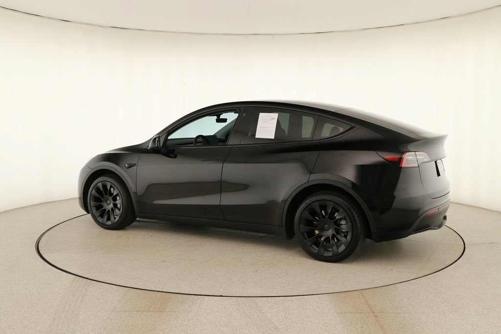 Used 2023 Tesla Model Y Long Range AWD/4WD image 3