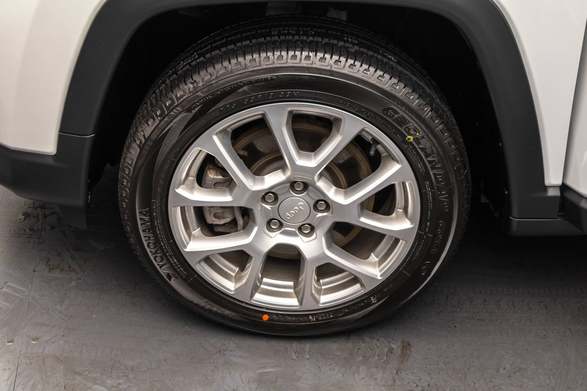 Used 2023 Jeep Compass Latitude AWD/4WD image 42
