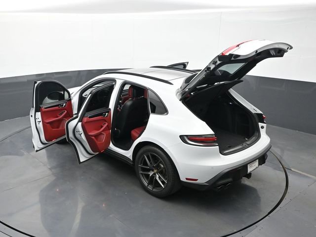 Certified 2023 Porsche Macan Turbo image 29