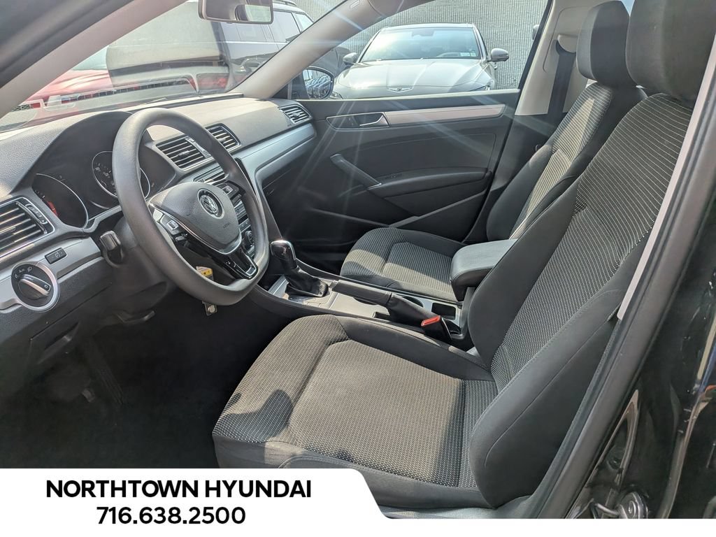 Used 2017 Volkswagen Passat 1.8T S FWD image 9