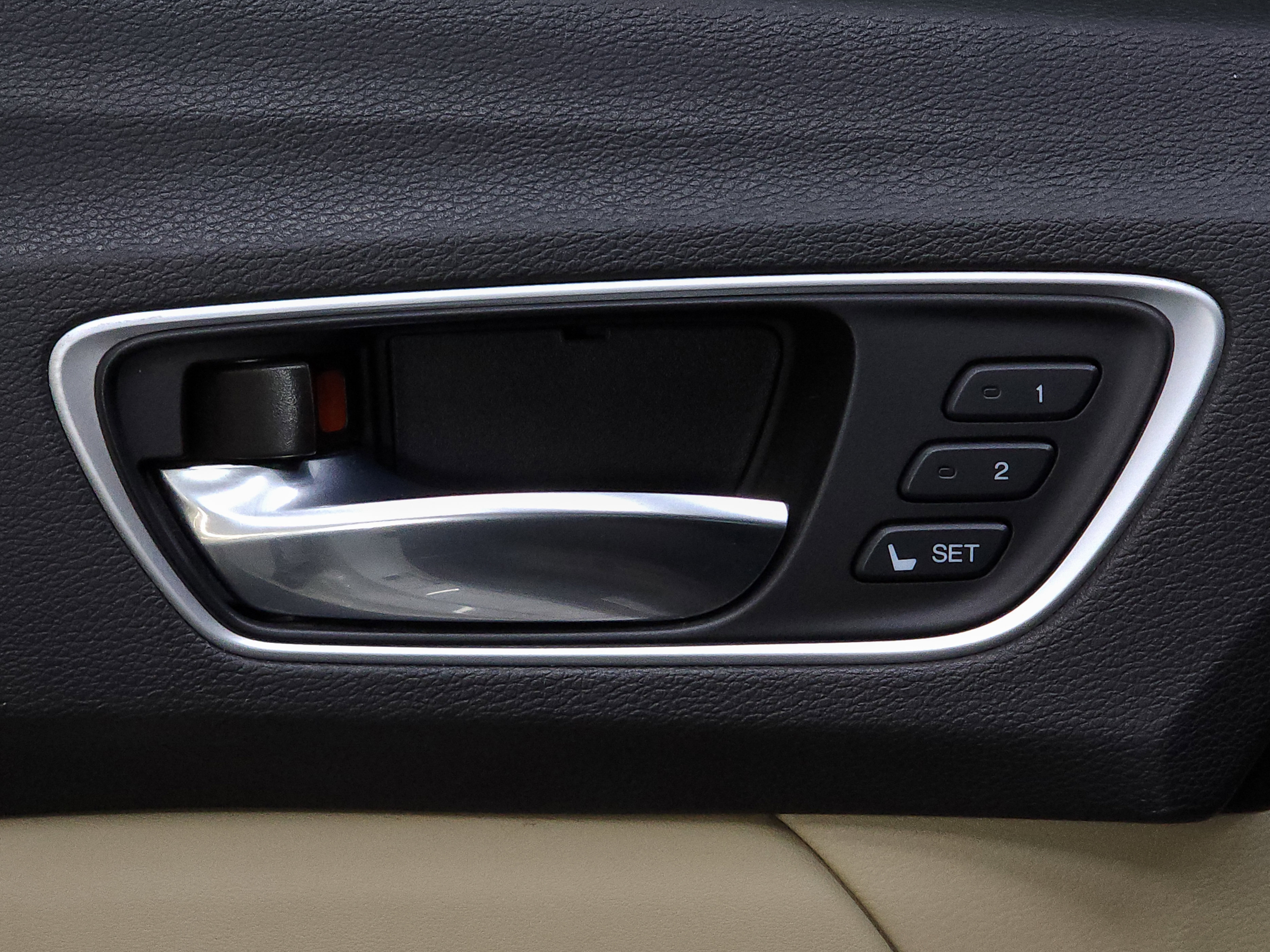 Used 2018 Acura TLX V6 image 16