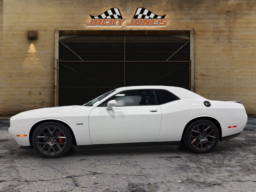 Used 2018 Dodge Challenger R/T Plus RWD image 3