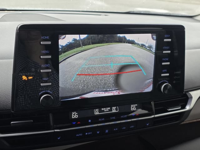 Used 2022 Toyota Sienna XLE FWD image 17