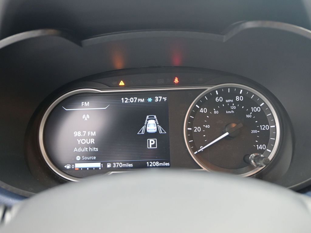 Certified 2025 Nissan Versa SV w/ Trunk Package image 17