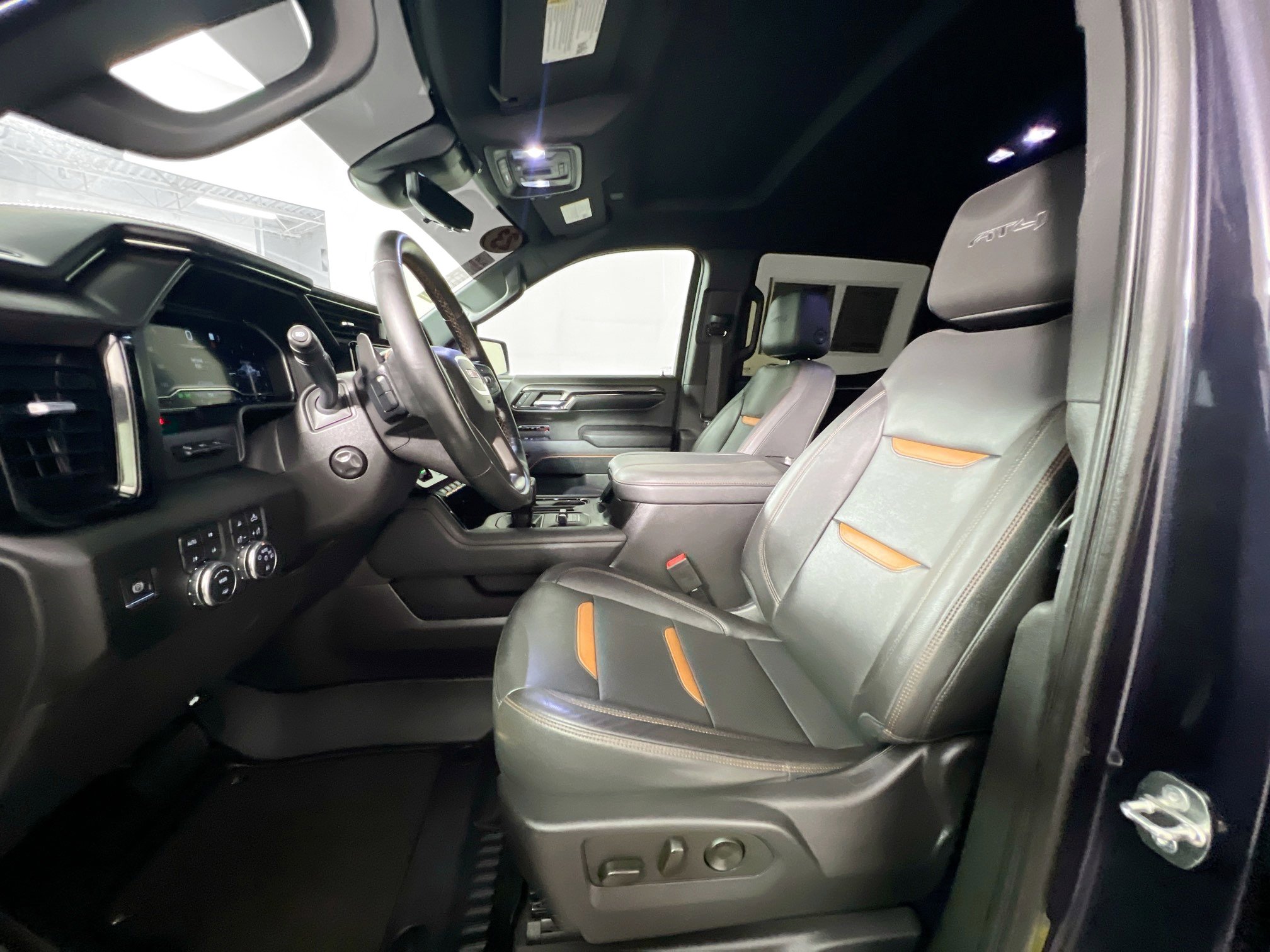 Used 2023 GMC Sierra 1500 AT4 w/ Technology Package image 14