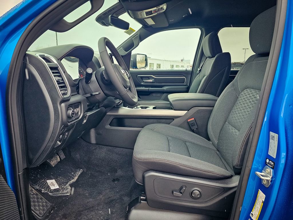 New 2026 RAM 1500 4x4 Crew Cab image 13