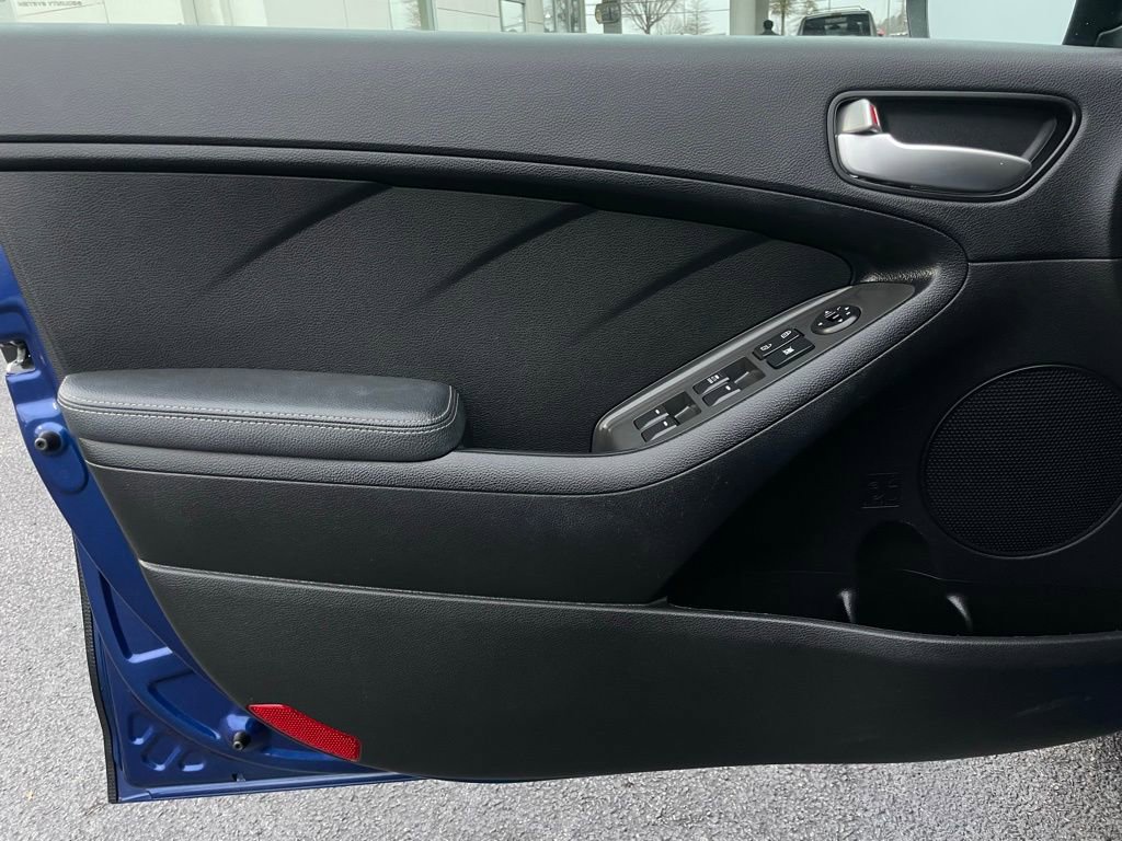 Used 2017 Kia Forte LX image 23