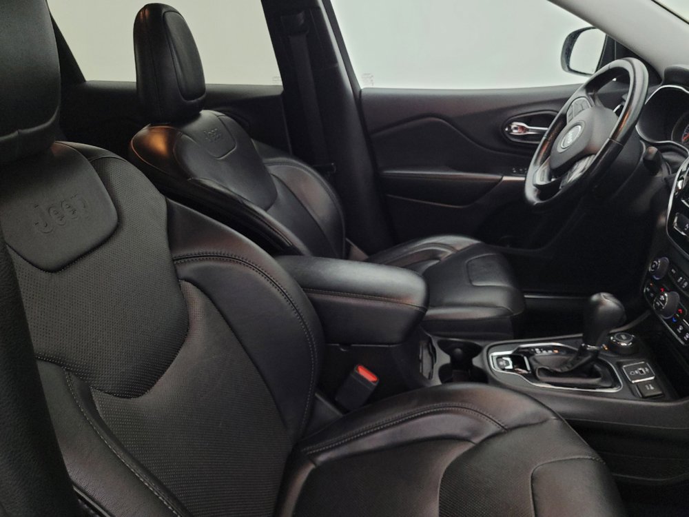 Used 2019 Jeep Cherokee Limited image 21