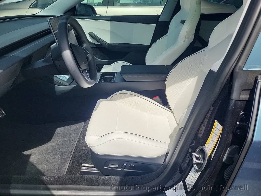 Used 2025 Tesla Model 3 Performance AWD/4WD image 2