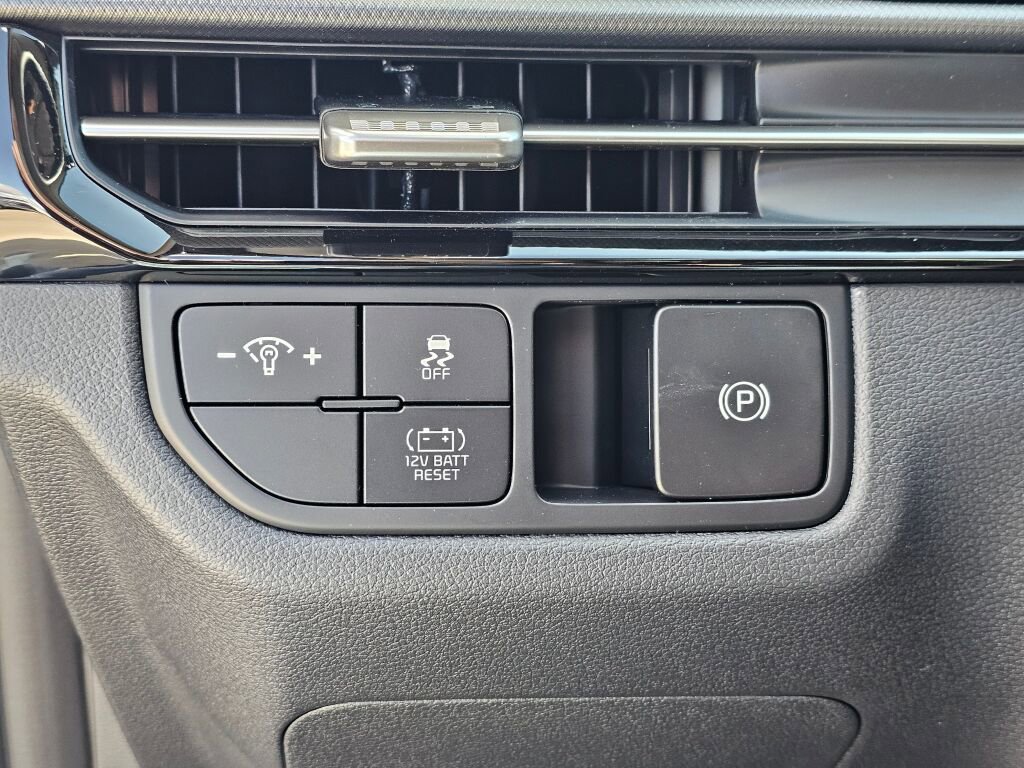 New 2026 Kia Sportage S AWD/4WD image 31