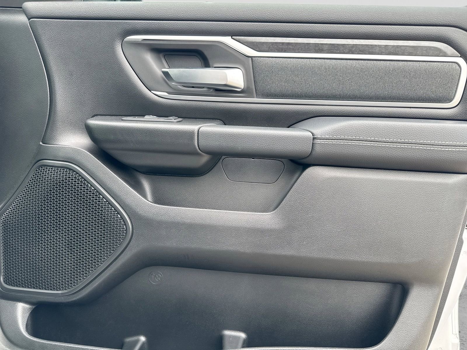 Used 2021 RAM 1500 Big Horn AWD/4WD image 36