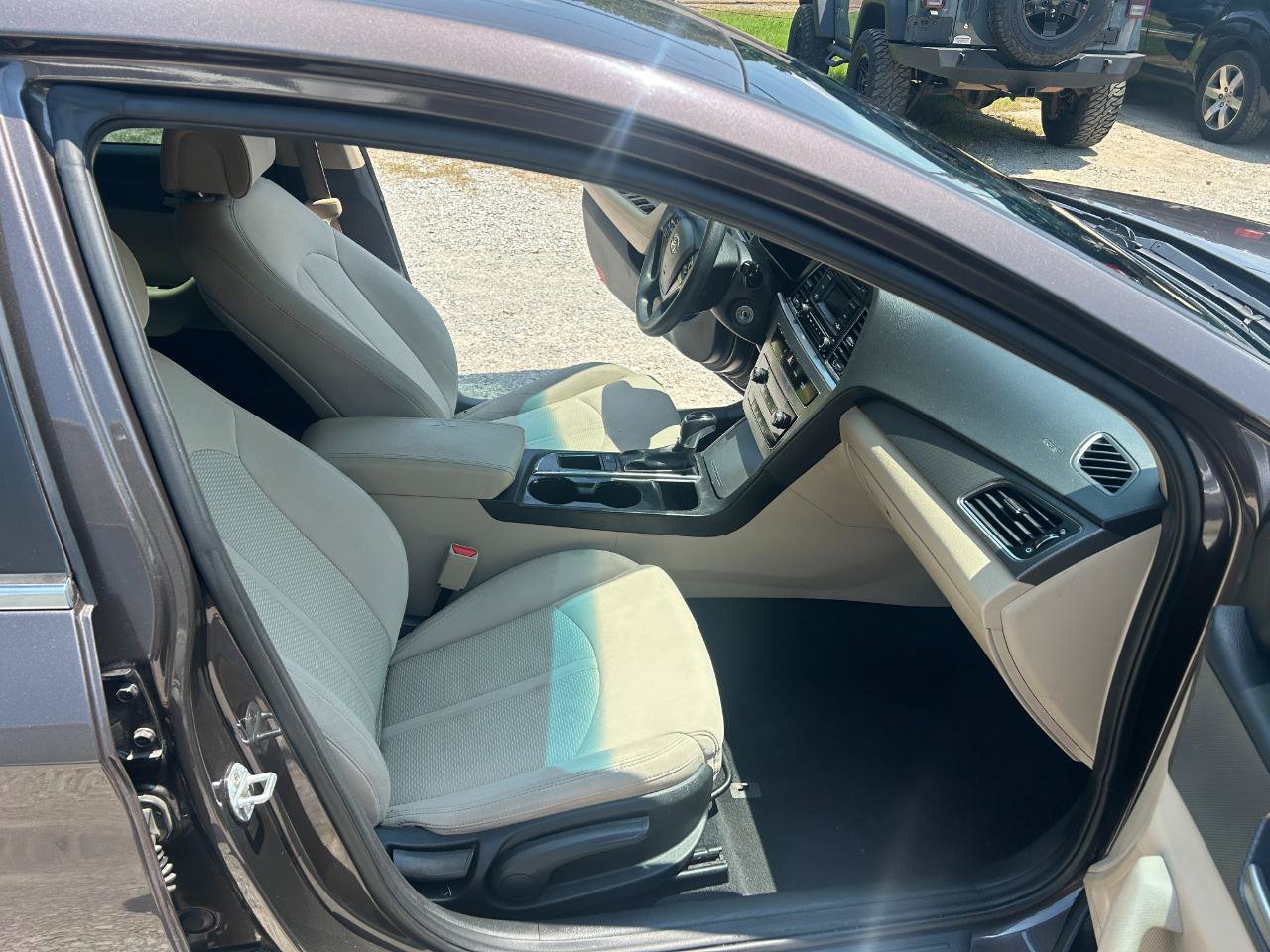 Used 2017 Hyundai Sonata SE FWD image 9