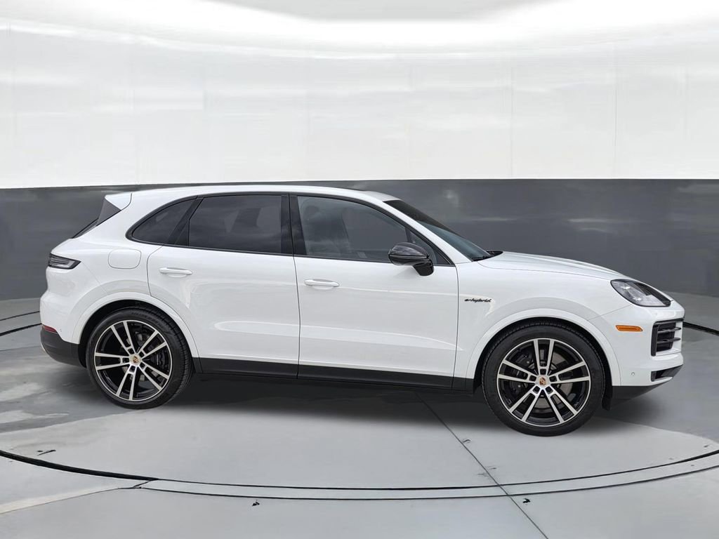 Certified 2025 Porsche Cayenne E-Hybrid image 7