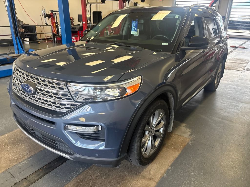 Used 2021 Ford Explorer Limited w/ Equipment Group 301A AWD/4WD image 2